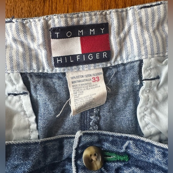 TOMMY HILFIGER - VINTAGE DENIM SHORTS - SIZE 33 MEN/SIZE 12 WOMEN - Picture 5 of 11